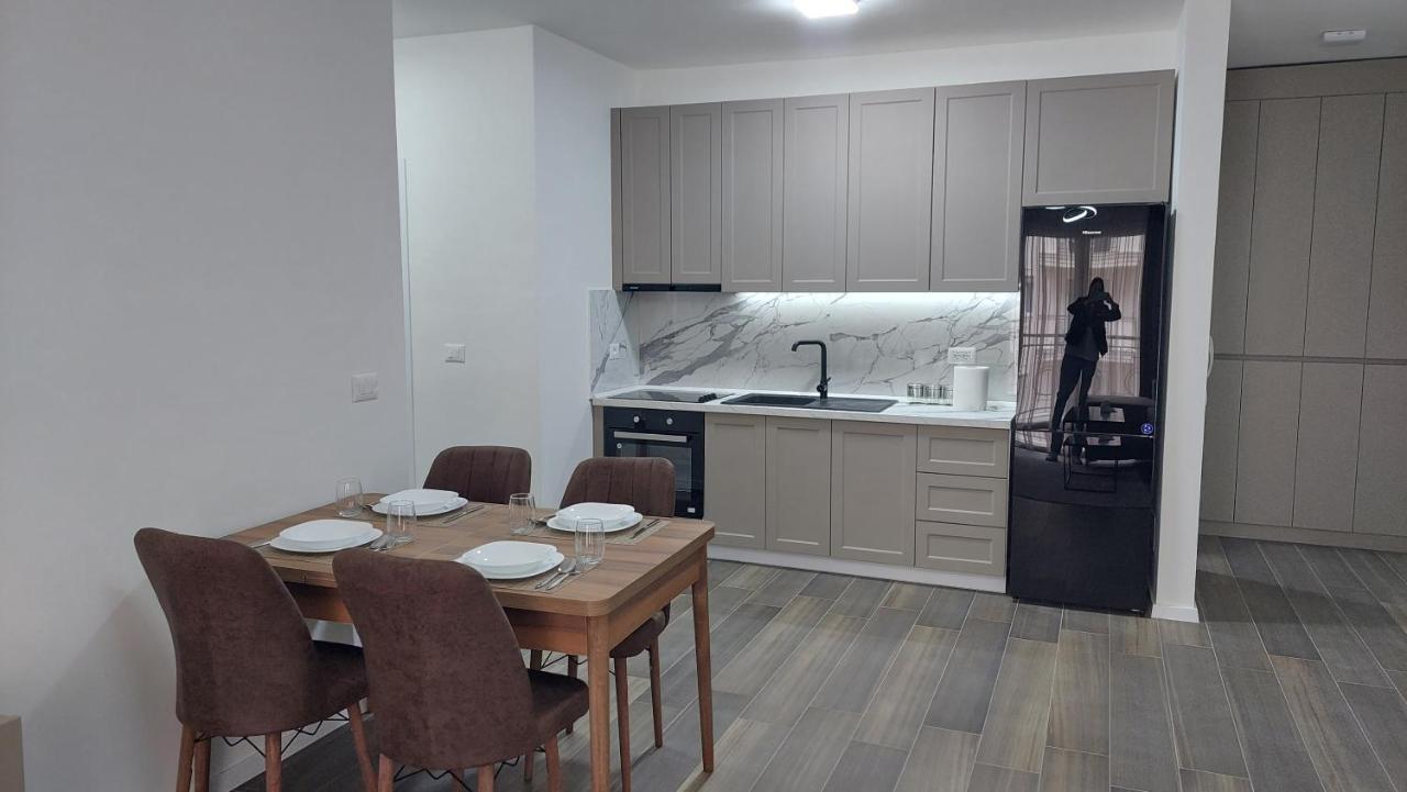 Amelja'S Apartment ชโคเดอร์ ภายนอก รูปภาพ