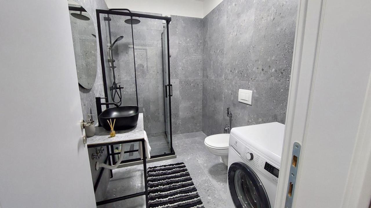 Amelja'S Apartment ชโคเดอร์ ภายนอก รูปภาพ